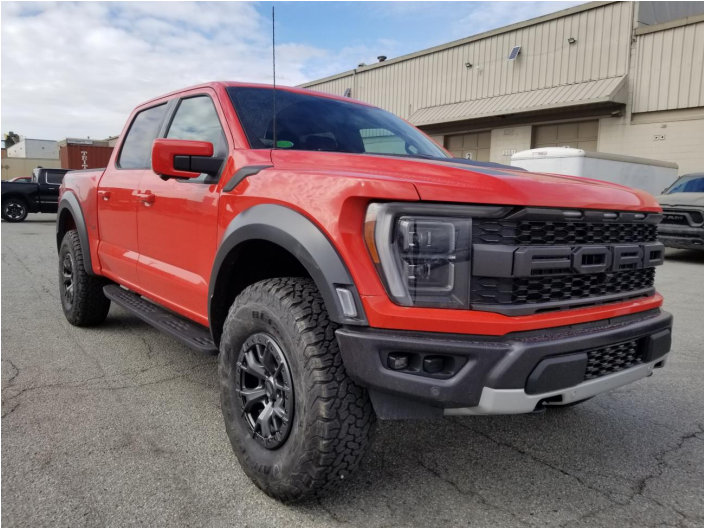 2023 FORD RAPTOR W/ 37 PACKAGE